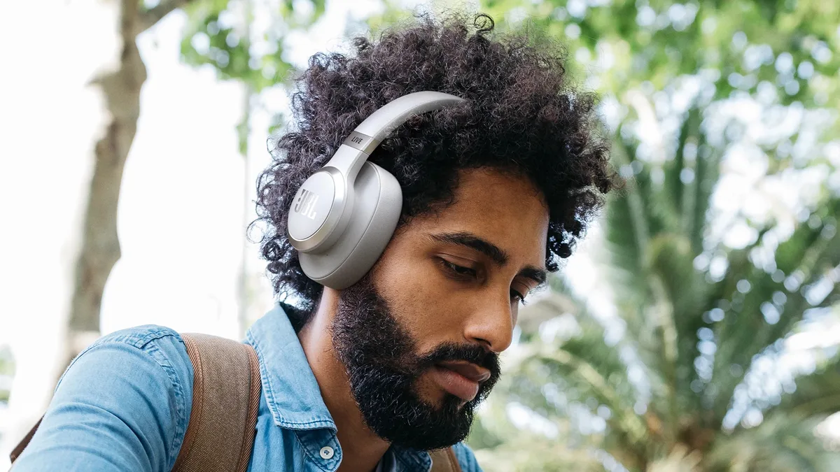 Casque à réduction de bruit sous 100€ : que vaut vraiment le JBL Live 770NC chez Darty ?