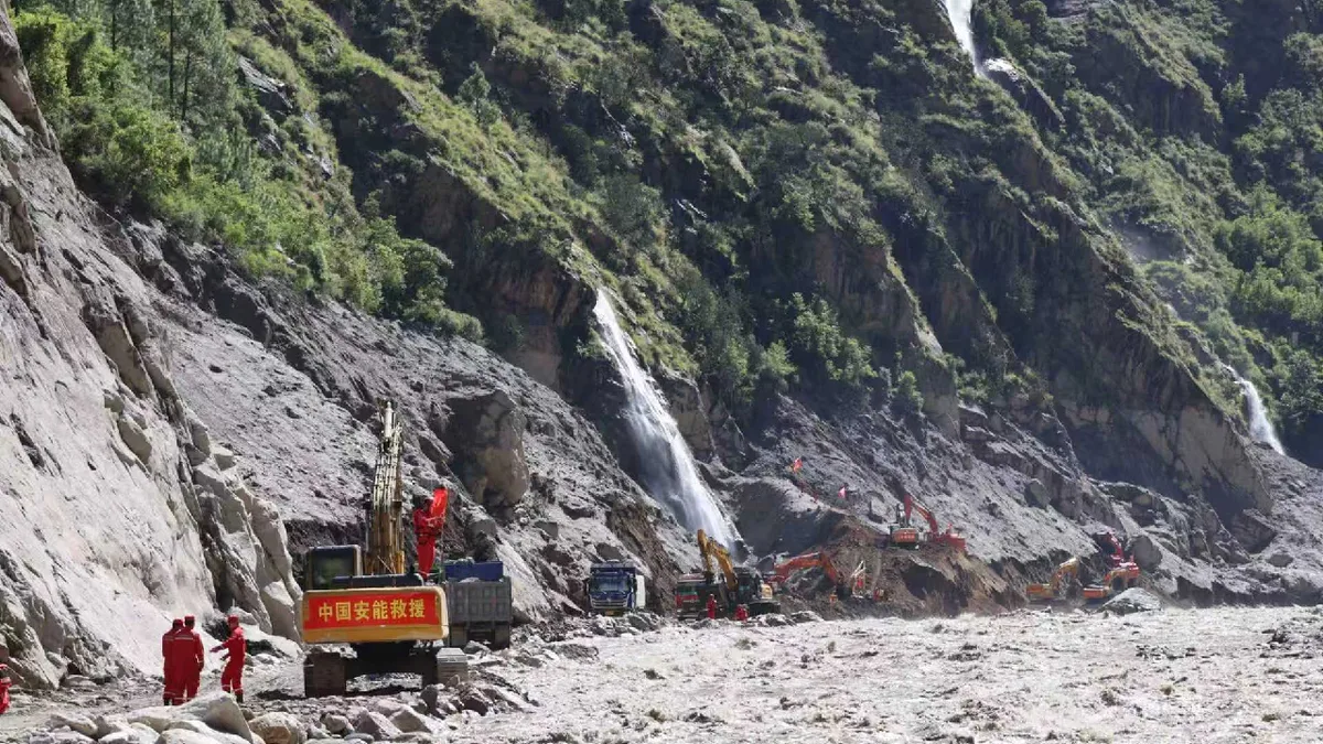 700 meters to go: Rescuers race to reopen highway to mudslide-hit border port in Xizang