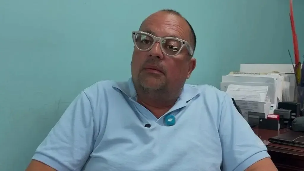 Pasó seis horas bajo los escombros en La Guaira, perdió una pierna y ahora tiene una misión desde Miami