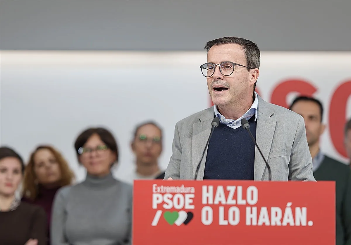 Gallardo, otra vez denunciado por la plaza que ocupó el amigo del hermano de Sánchez