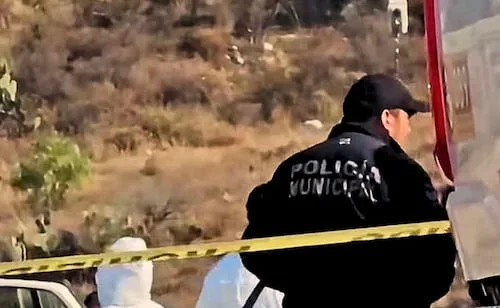 Identifican a 3 de las 5 víctimas halladas en fosa clandestina de Hidalgo; dos cuerpos ya fueron entregados a sus familiares