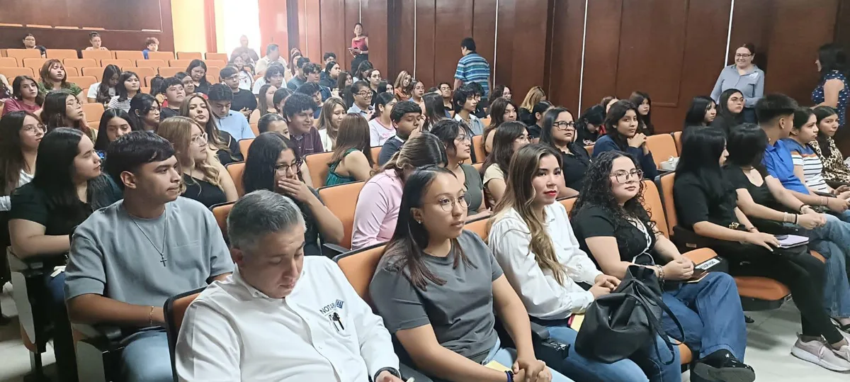 Reconocen perseverancia de estudiantes en Piedras Negras con la entrega de más de 100 mil pesos en becas
