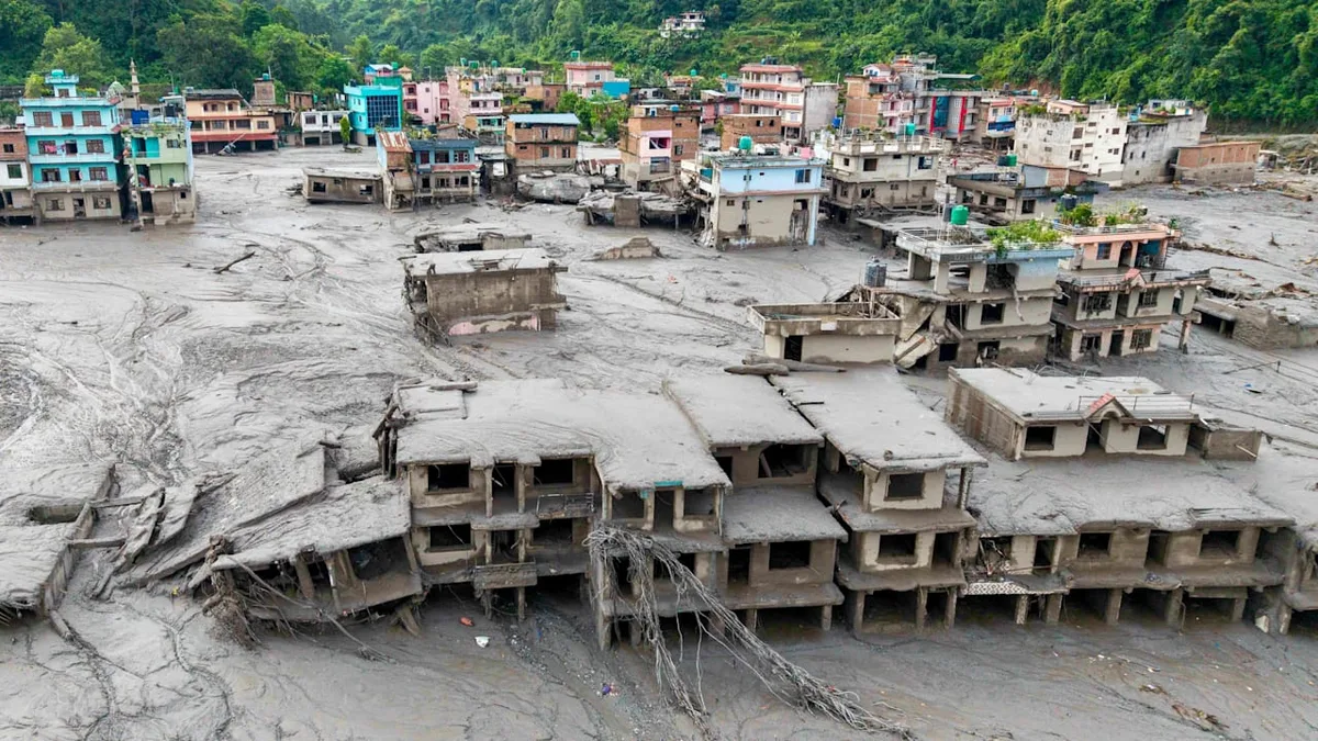 Ausmaß der Sturzflut in Nepal immer dramatischer - Gletscherabbruch soll Katastrophe ausgelöst haben