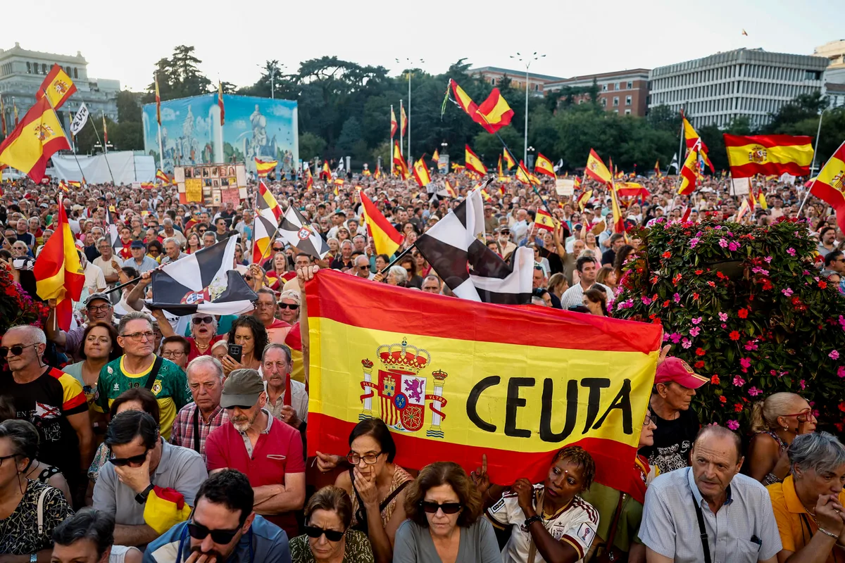 EN IMÁGENES: Así fue la multitudinaria movilización en Madrid para apoyar a Ceuta por crisis migratoria