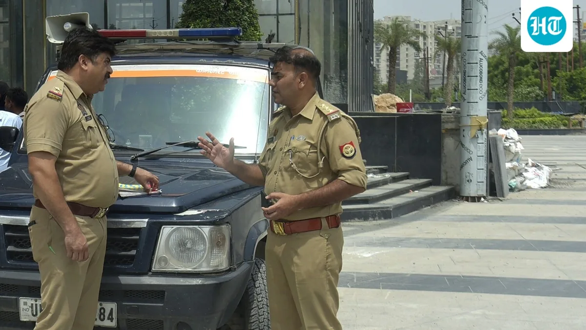 'Will teach you journalism': YouTuber thrashed by pradhan's husband in UP’s Bijnor over road videos