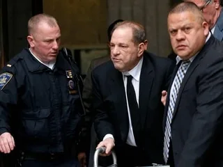 L’ex-producteur de cinéma Harvey Weinstein de nouveau condamné à 15 ans de prison pour agression sexuelle
