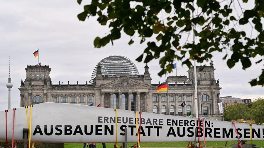 Umstrittene Reformpläne: „Erneuerbar, unverzichtbar“ – Demo gegen Energie-Reform