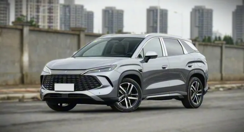 BYD testa sedã e SUV ultraluxuosos inspirados em Rolls-Royce