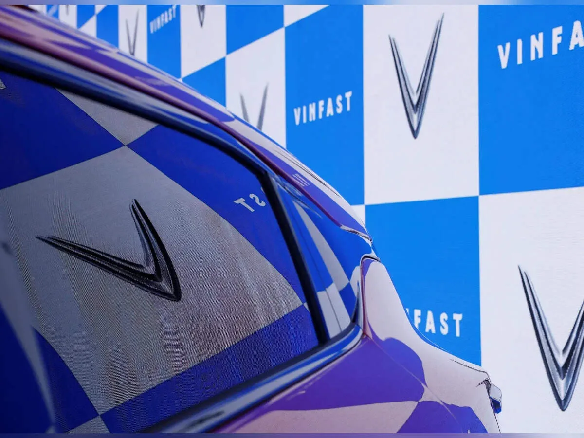 VinFast signs letters of intent for over 50 electric two-wheeler showrooms in India