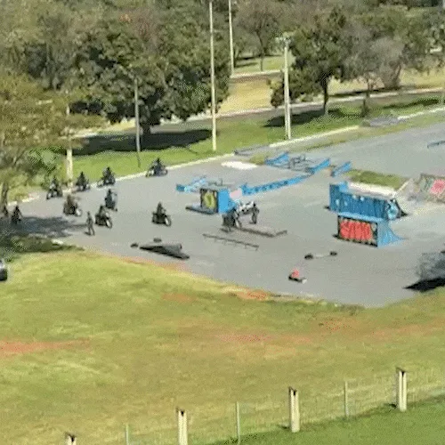 Treinamento da PM "despeja" skatistas do Parque das Nações