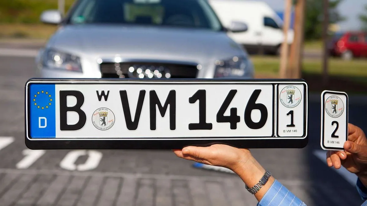 Nummernschild: Wofür steht das kleine „W“? Seltenes Autokennzeichen wirft Fragen auf