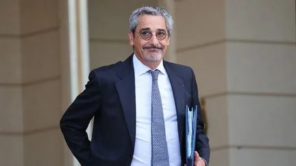 Face à la flambée des prix des carburants, l'aide aux "gros rouleurs" ne "s'arrêtera pas le 30 septembre", annonce le ministre du Commerce