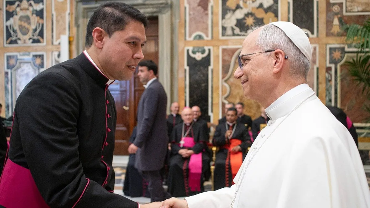 Llegó al Aeroparque la segunda “misión de avanzada” del Vaticano que definirá detalles del viaje de León XIV