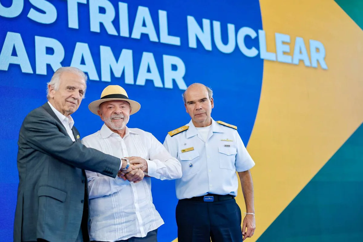 Programa nuclear da Marinha lidera gasto militar brasileiro