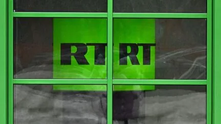 "Ça devrait être impossible" : malgré leur interdiction, des médias russes comme RT France restent facilement accessibles sur internet
