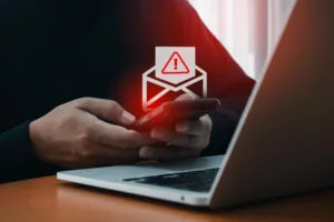 Golpe do falso link por culpa da vítima afasta responsabilidade do banco