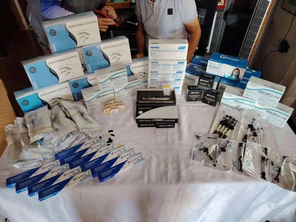 Dotan cinco con insumos a consultorios odontológicos de Chivacoa