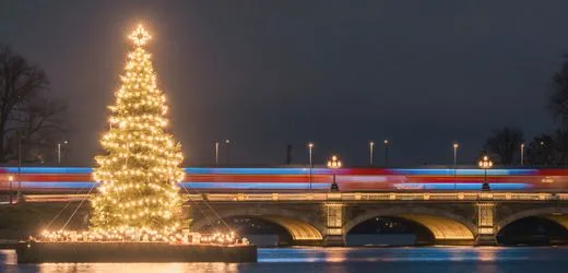 Neuer Fahrplan bei der Deutschen Bahn: Wie Sie günstige Bahntickets für Weihnachten buchen