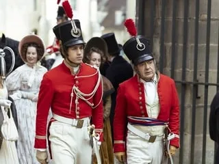 « Le Rouge et le noir » : pourquoi la série avec Victor Belmondo est une adaptation réussie du roman de Stendhal ?