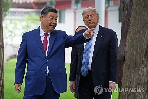 글로벌 패권전략 두 색깔…미국은 마찰·중국은 연대