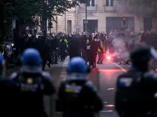 Manifestations du 17 octobre : scènes d’émeutes à Bordeaux, le Raid déclenché pour assister les forces de l’ordre