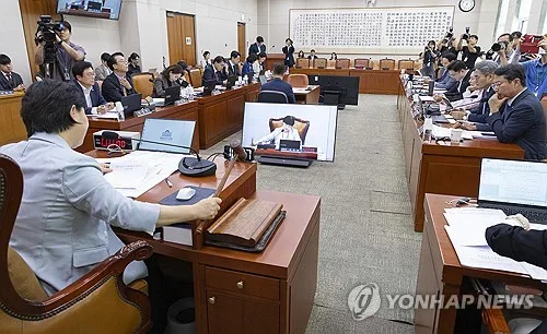 중수청장 인사청문회법 법사위 통과…여야, 檢수사권 공방(종합)