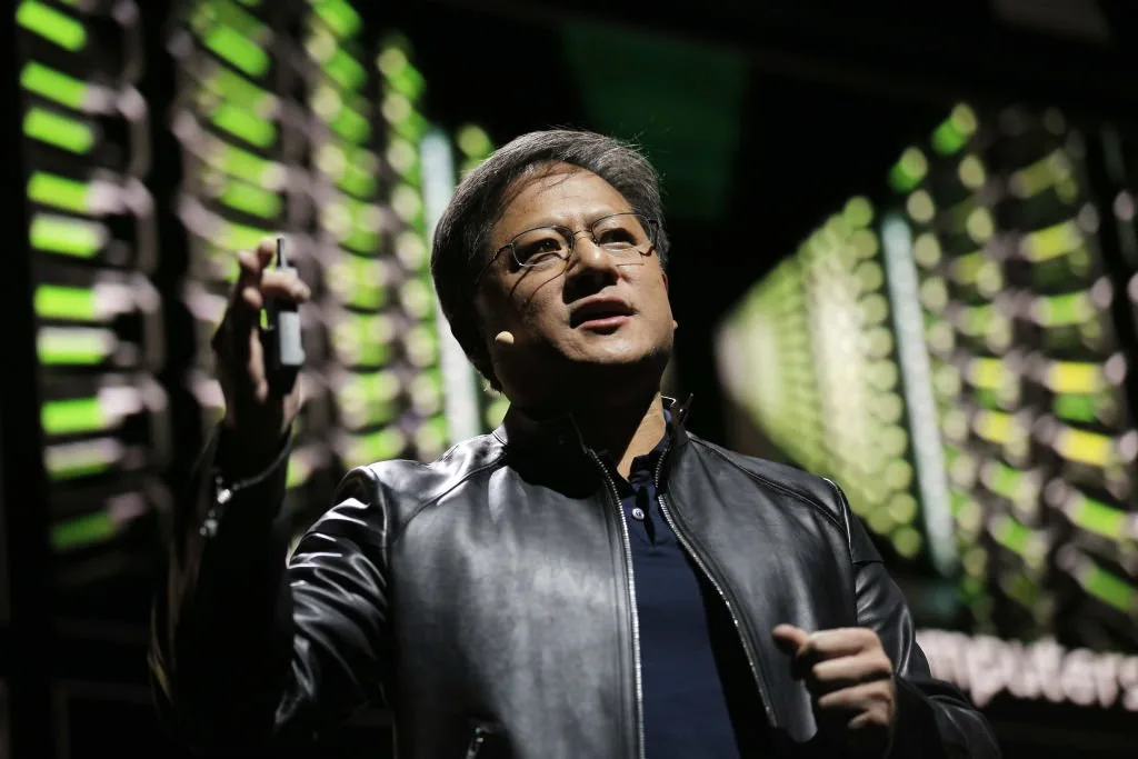 De lavador de pratos a dono da empresa mais valiosa do mundo. Conheça a trajetória de Jensen Huang