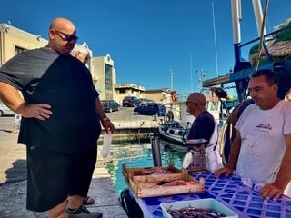 Canicules marines : dans les eaux siciliennes, les poissons et les pêcheurs suffoquent