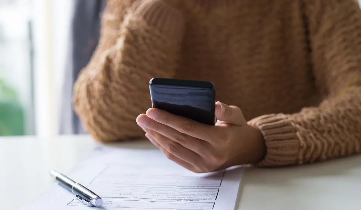 Vai mandar currículo pelo WhatsApp? Veja os erros que podem prejudicar sua candidatura