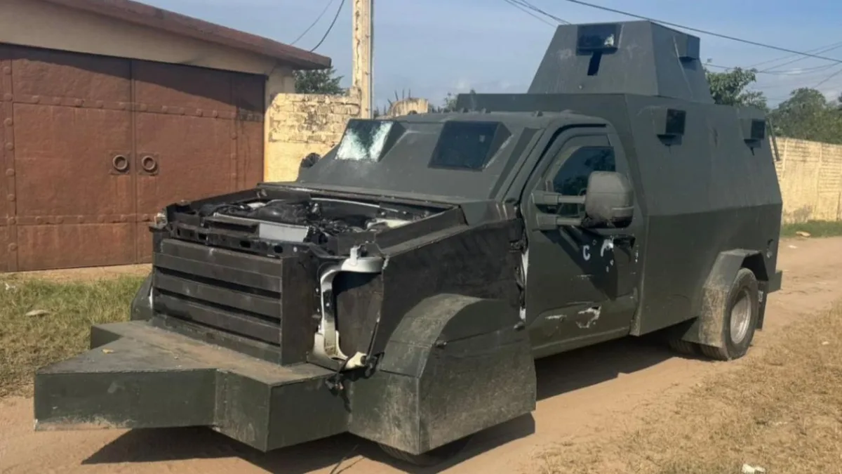Así son los los narcovehículos "monstruo" que los cárteles mexicanos usan como tanques de guerra artesanales