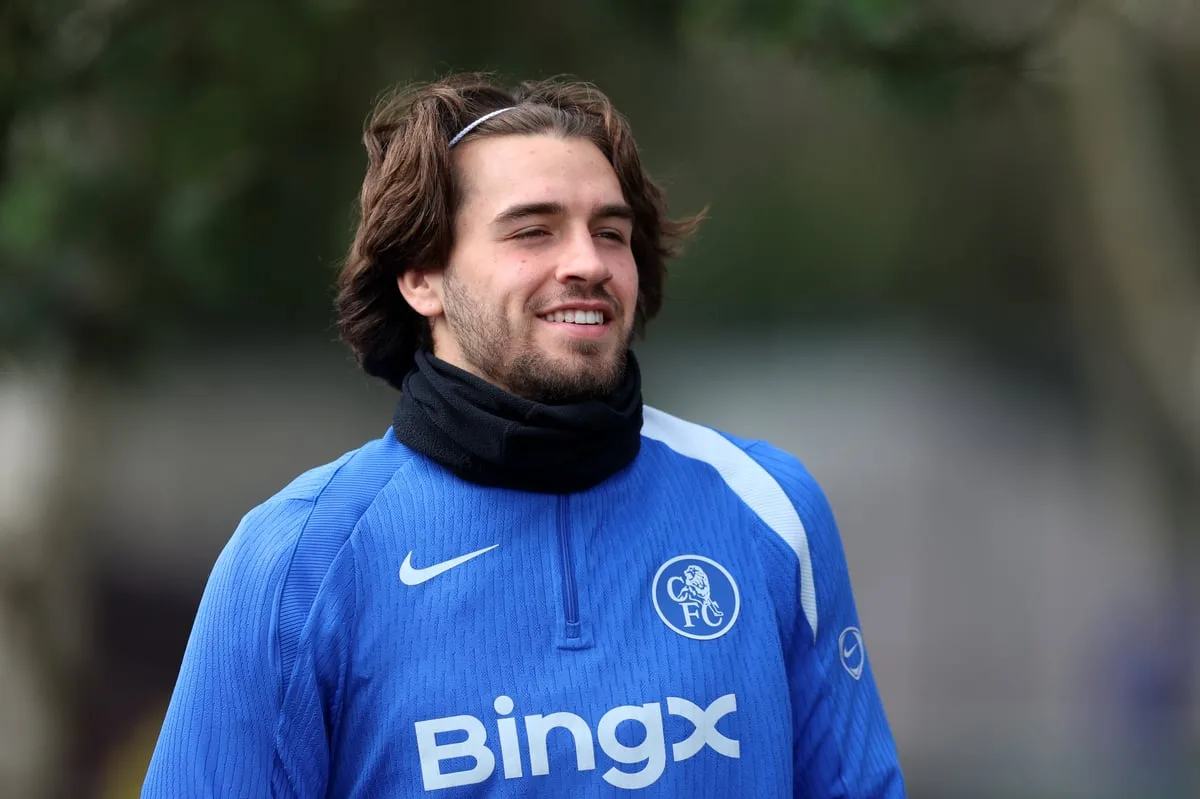 Chelsea open to triple striker deal in overhaul with latest exit close