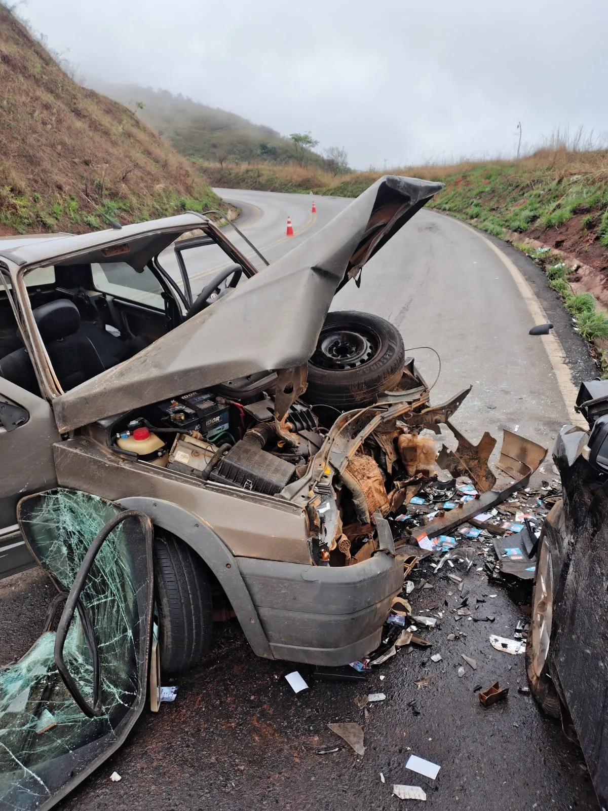Motorista morre após bater de frente com outro carro na BR-354