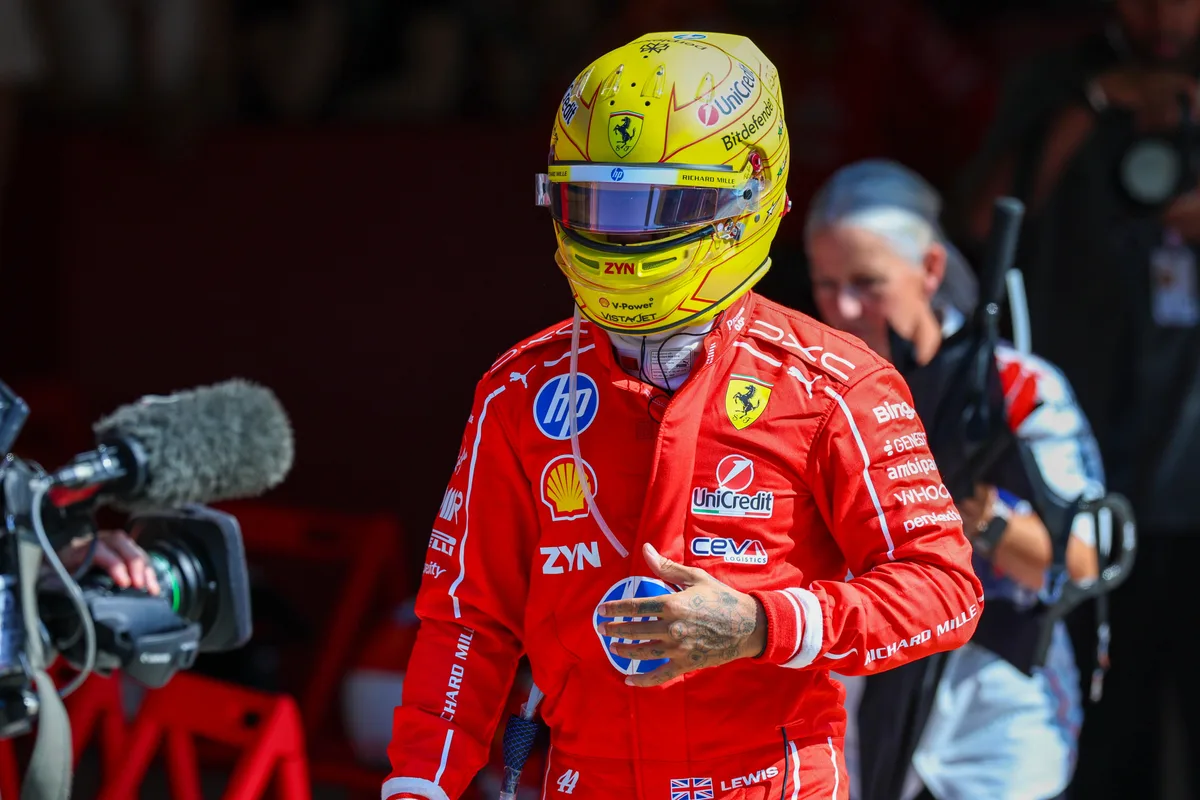 Hamilton desata una crisis interna en Ferrari