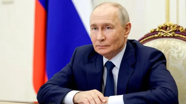 Путин поздравил президента Туркмении с 45-летием