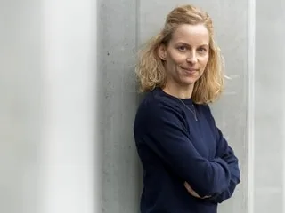 RENCONTRE. Dans « Le nénuphar », Alexandrine Descotes raconte la malformation cachée de son père