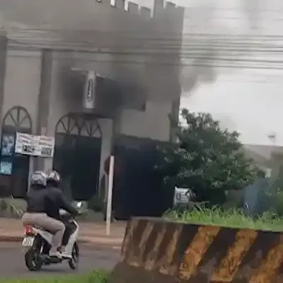 Incêndio atinge loja de materiais de construção na Avenida Guaicurus
