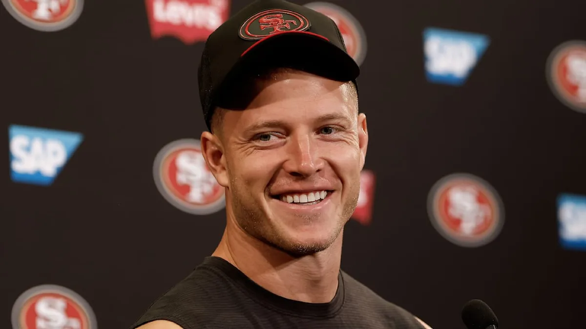 Mutter war Miss Universe - NFL-Star benennt Baby nach römischem Kaiser