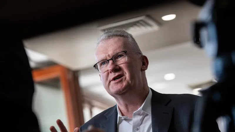 Labor migration plan revealed: Burke to ramp up deportations and bring in backpacker ballot