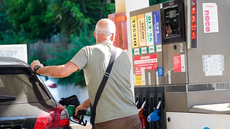 Les aides au carburant pour les "gros rouleurs" prolongées jusqu'au 30 septembre