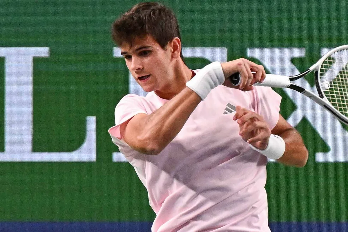 Jódar vira mais uma, vai à semi em Xangai e entra na zona do Finals