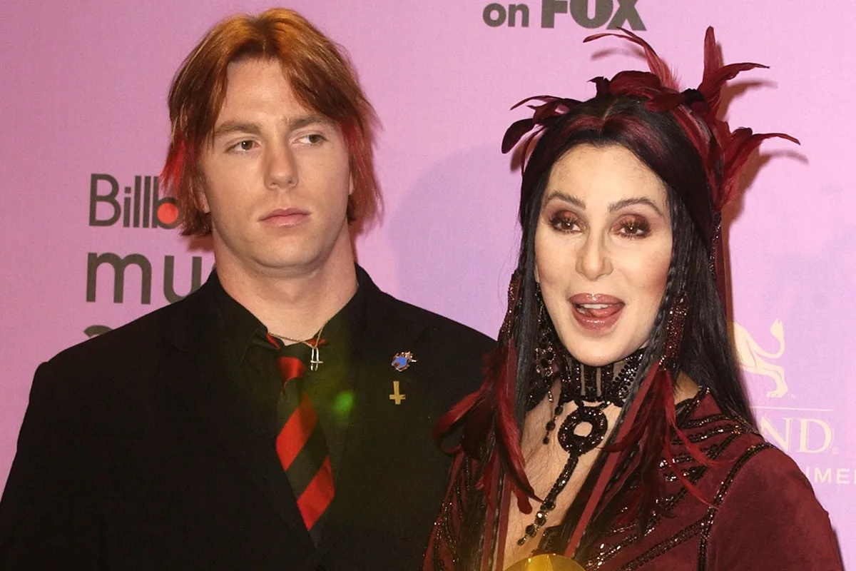 Cher apuntó contra su nuera en medio de la batalla por la tutela de su hijo: “Busca dinero y algo de fama”
