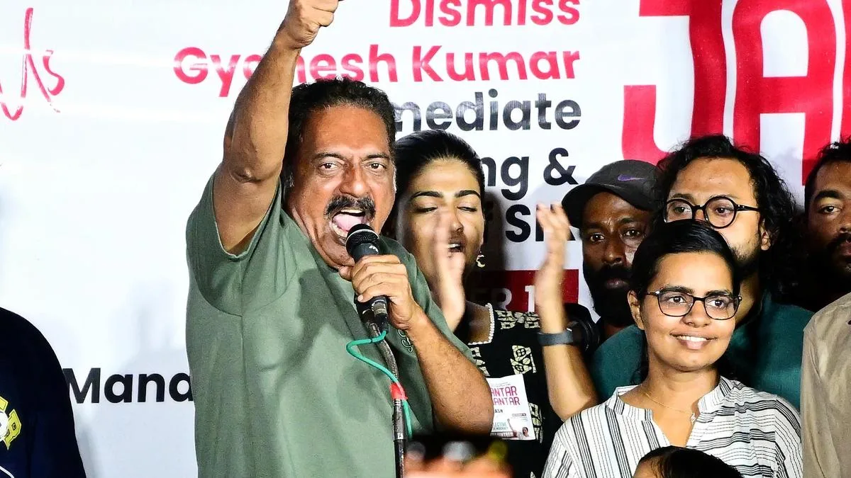 Youth of the country on the verge of building a new India, says Prakash Raj in Keralam’s Thiruvananthapuram