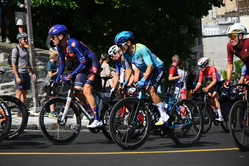Sergio Higuita file chez la formation espagnole Caja Rural-Seguros RGA