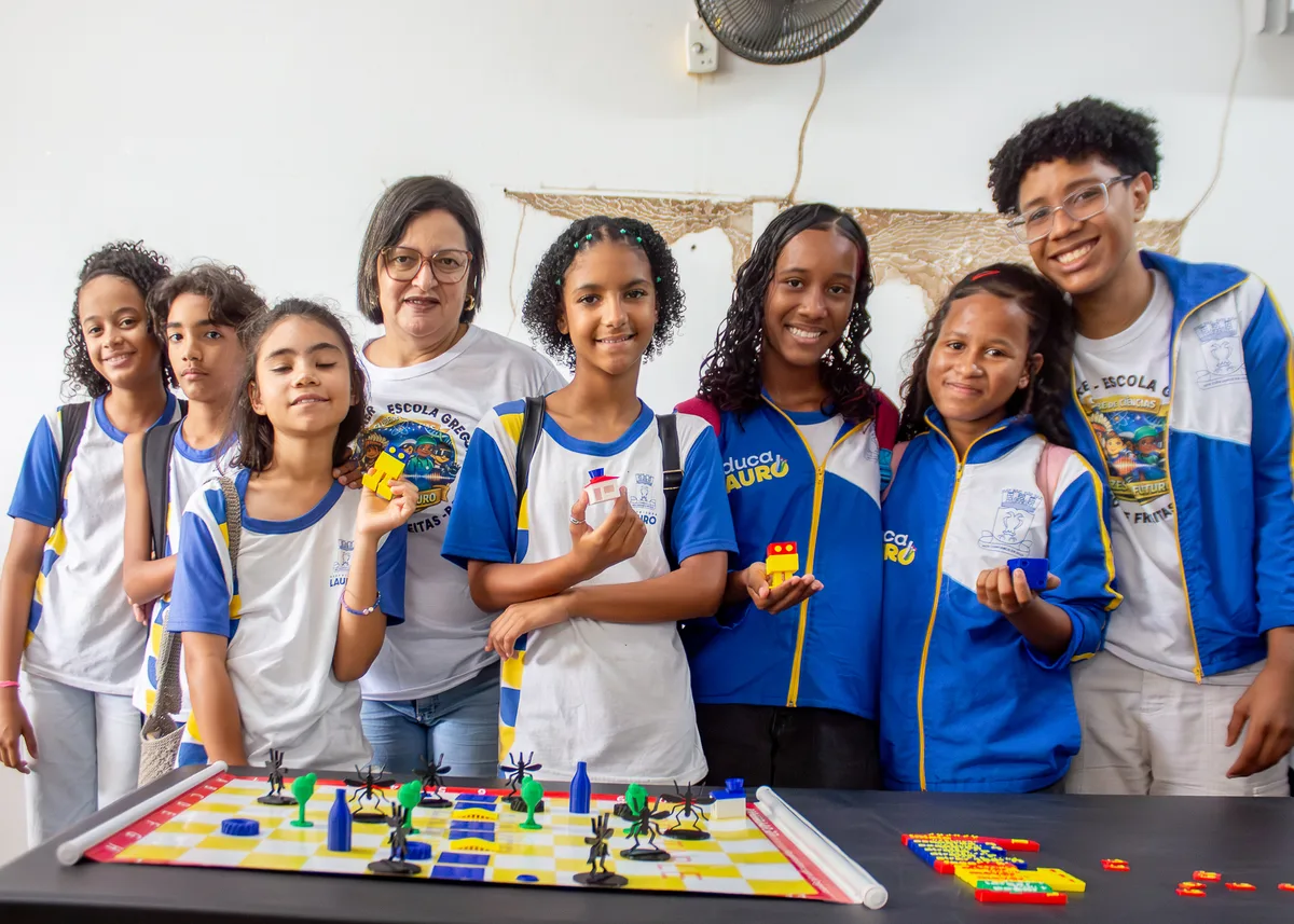 Tecnologia ganha espaço nas escolas municipais de Lauro de Freitas