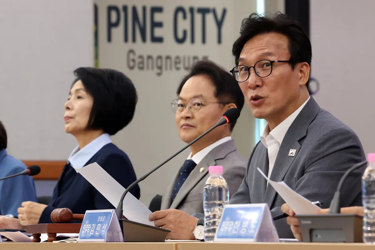 與 최고위, 지명직 최고 전용기·권미경 의결… 친청계 3명 의결 전 퇴장