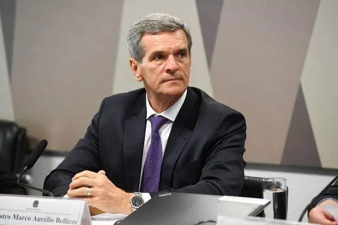 SUS é para todos, mas em solo nacional: STJ nega tratamento para criança nos EUA
