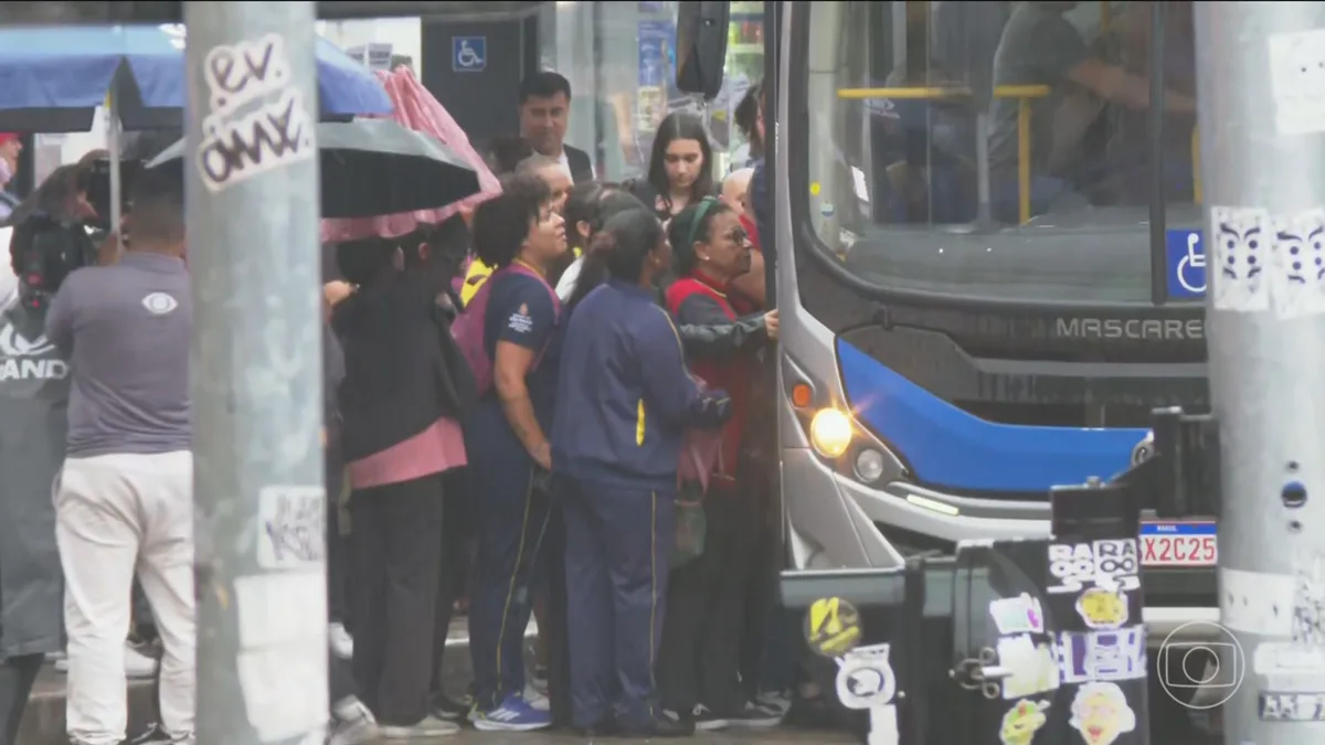 Empresas de ônibus investigadas por suspeita de ligação com o PCC deixam de cumprir 3 de cada 4 viagens previstas em contrato em SP