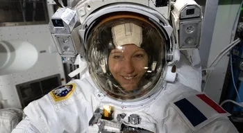 Sophie Adenot tornou-se na primeira mulher francesa a sair para o espaço