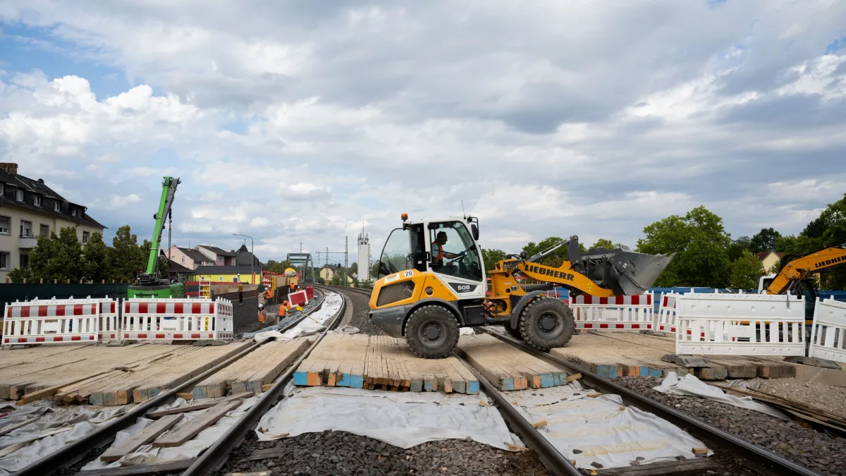 Großprojekt der Bahn: Modernisierung der Rheinstrecke liegt im Plan