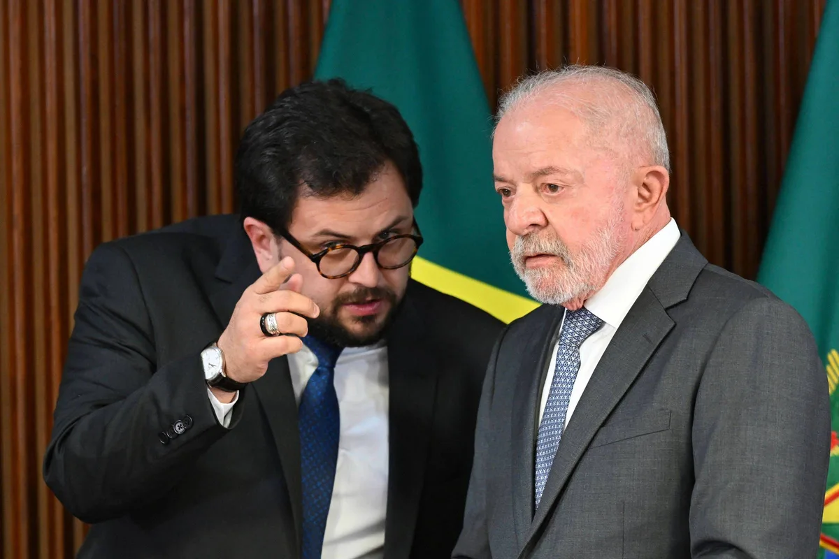 Ex-chefe de gabinete de Lula pediu quadro que lobista disse custar ? 100 mil, diz jornal